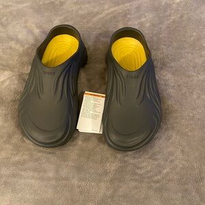 CROCS Charcoal and Sunflower Slip-Ons